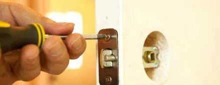 Affordable Locksmith Services Pawtucket, RI 401-249-9265 - 24-hour-lock-key-01